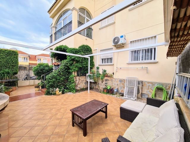 3 makuuhuone Huoneisto myytävänä paikassa Playa Flamenca, Orihuela mukana uima-altaan 
autotalli - 204 000 € (Ref: 9866823)