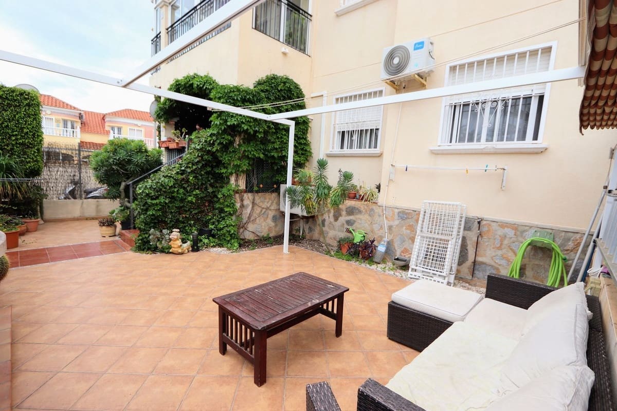 3 makuuhuone Huoneisto myytävänä paikassa Playa Flamenca mukana uima-altaan 
autotalli - 204 000 € (Ref: 9866823)