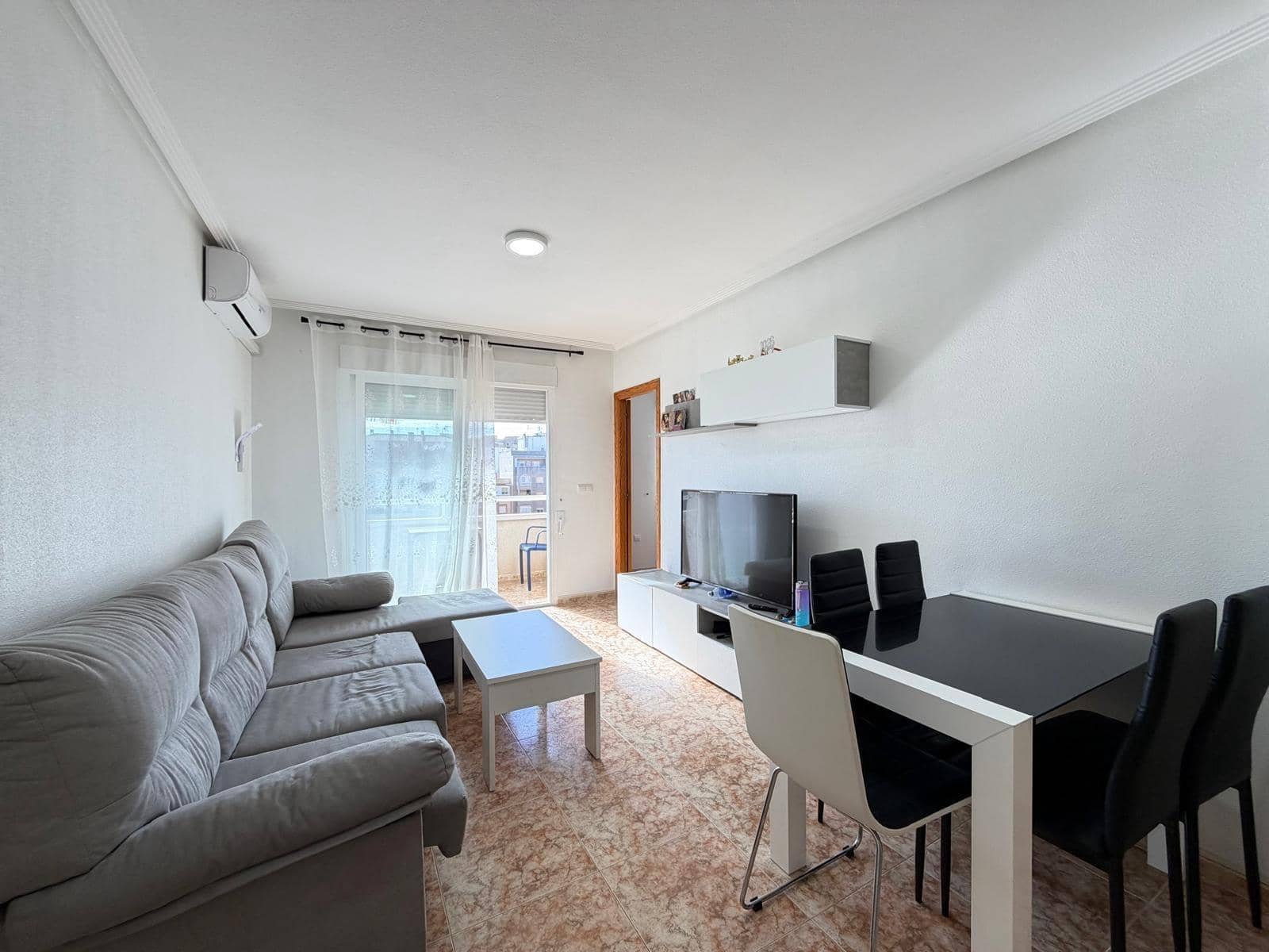 2 sypialnia Apartament na sprzedaż w Torrevieja - 179 000 € (Ref: 9866843)