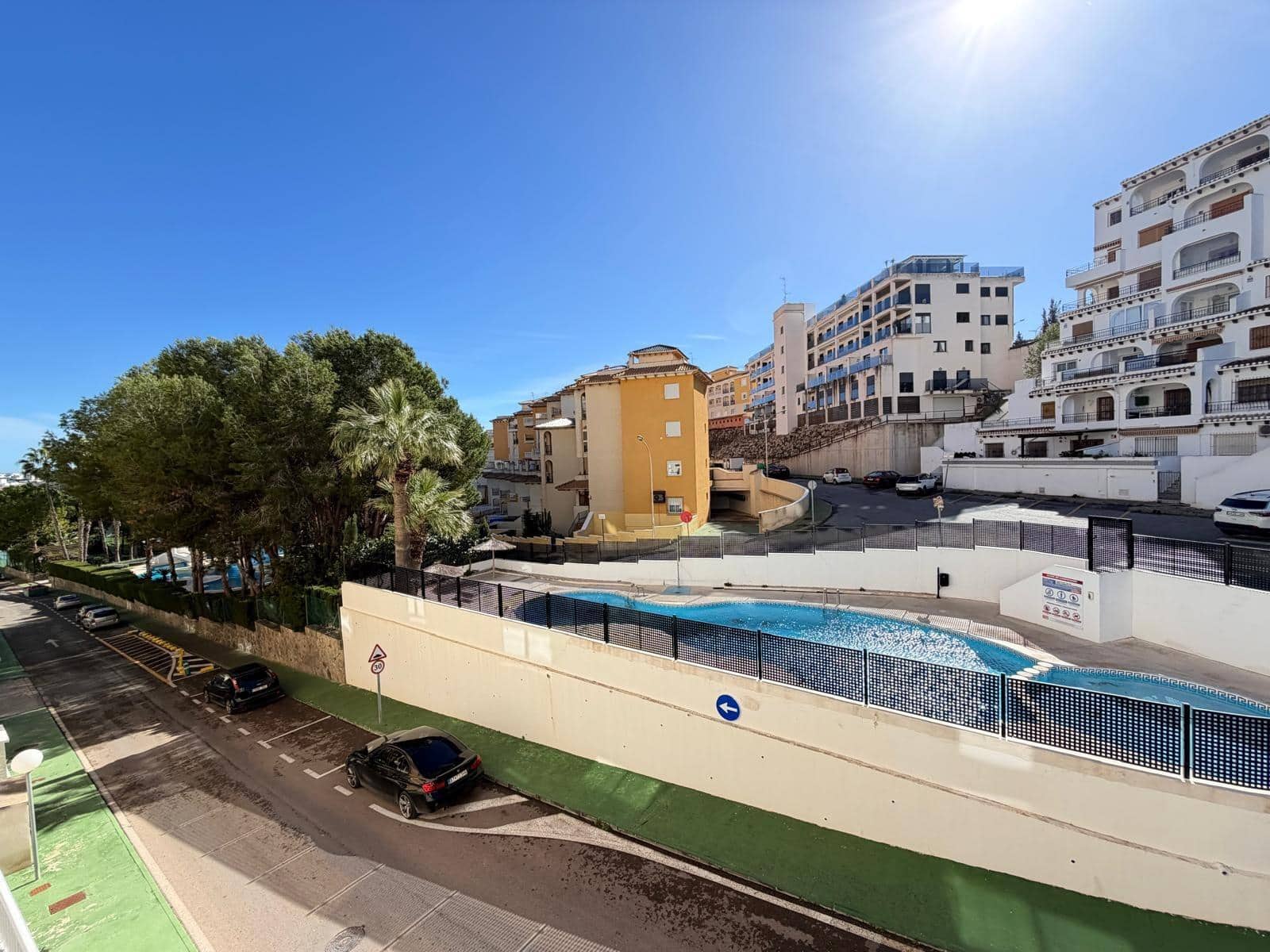 2 Zimmer Apartment zu verkaufen in Orihuela Costa mit Pool - 295.000 € (Ref: 9866844)