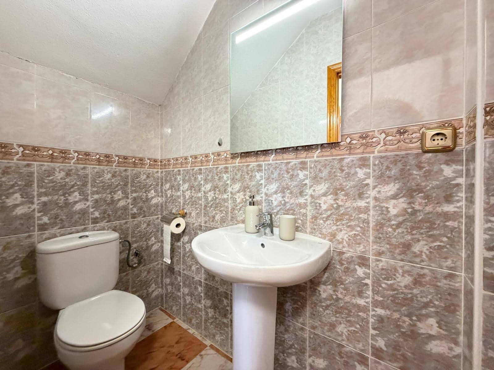 2 soverom Hus til salgs i Orihuela Costa med svømmebasseng - € 219 900 (Ref: 9866846)