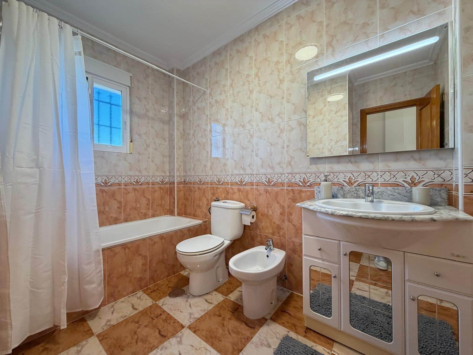 2 soverom Hus til salgs i Orihuela Costa med svømmebasseng - € 219 900 (Ref: 9866846)
