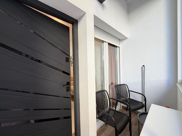 2 slaapkamer Appartement te koop in Puerto Deportivo, Torrevieja - € 155.000 (Ref: 9866847)