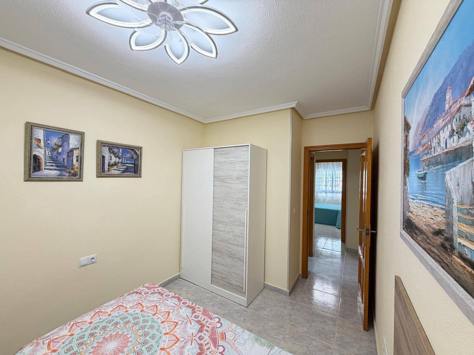 3 sypialnia Apartament na sprzedaż w Torrevieja - 230 000 € (Ref: 9866848)