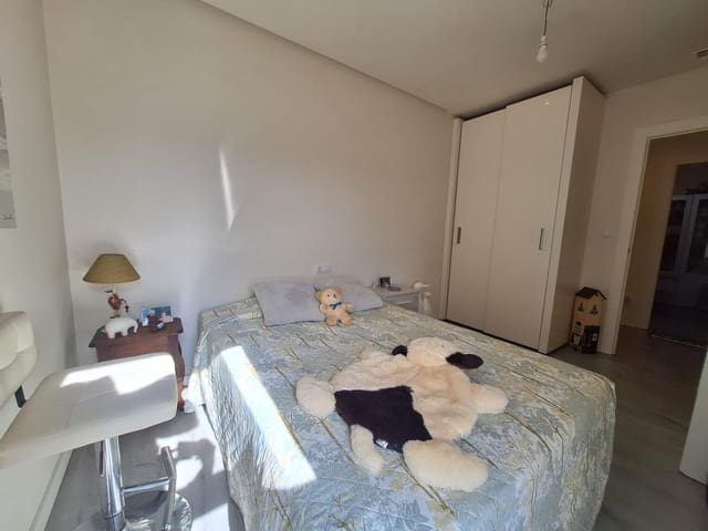 3 makuuhuone Huoneisto myytävänä paikassa Orihuela mukana uima-altaan - 290 000 € (Ref: 9866850)