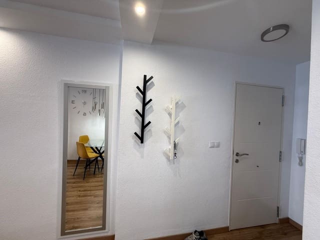 2 bedroom Beach Apartment for sale in Torrevieja with pool - € 179,900 (Ref: 9866853)