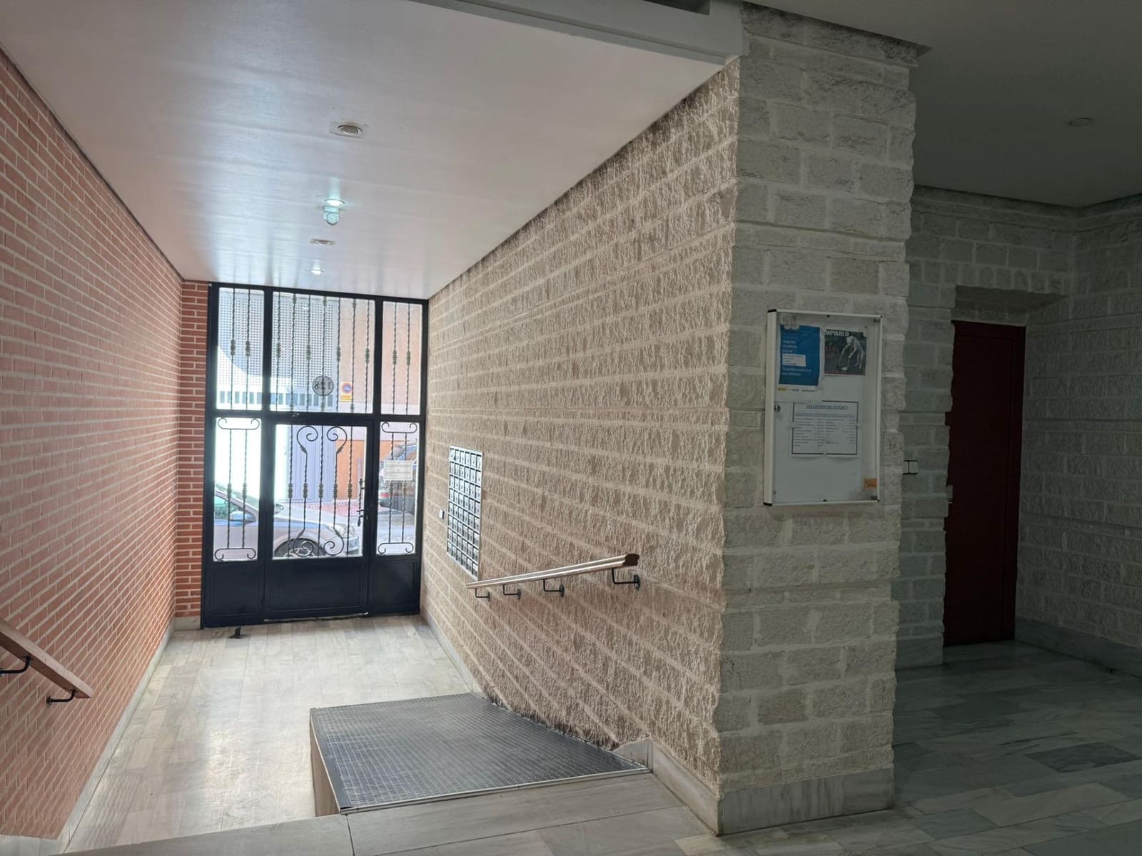 2 slaapkamer Appartement te koop in Torrevieja met zwembad - € 179.900 (Ref: 9866853)