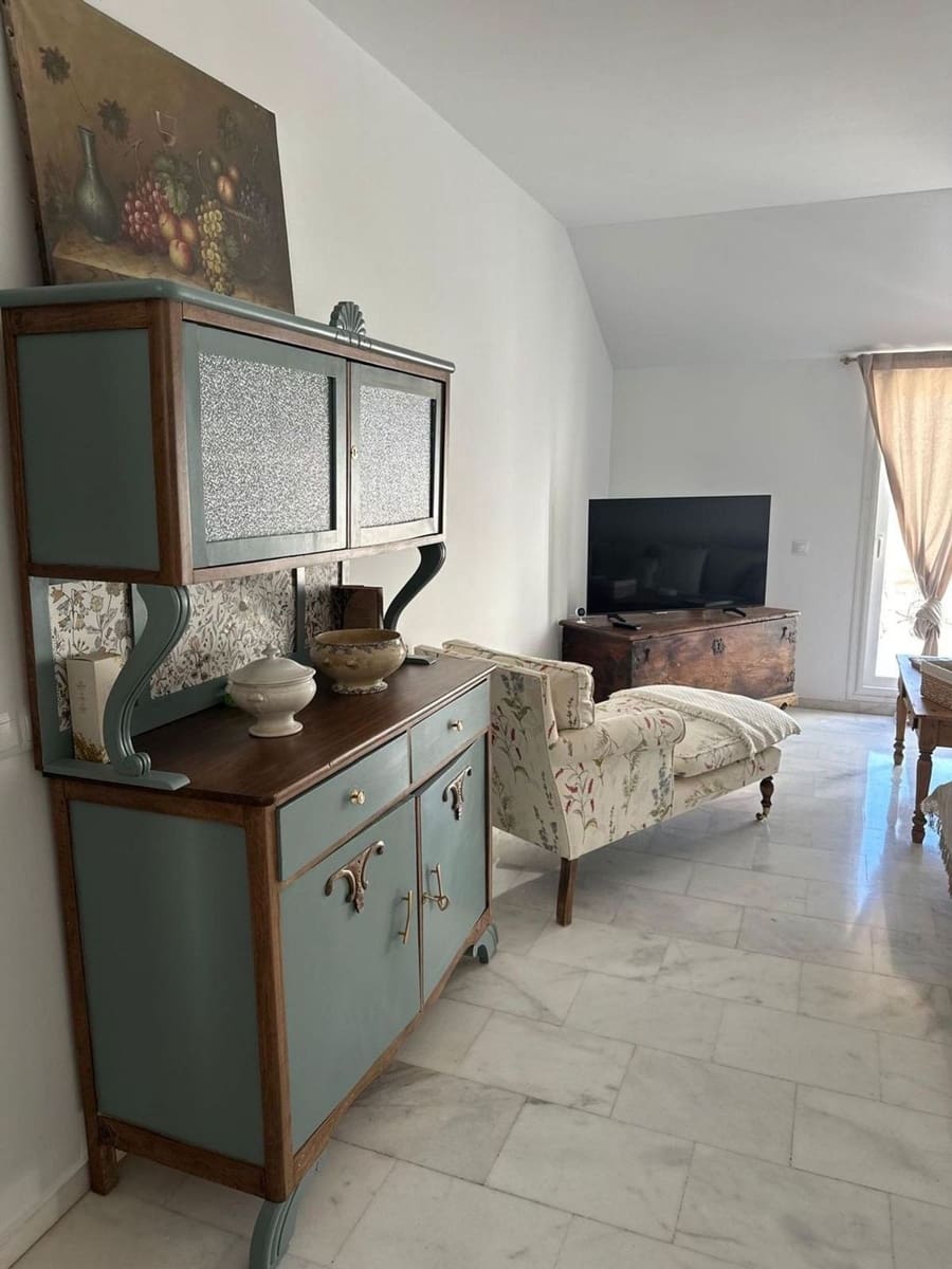 3 bedroom Apartment for sale in Las Lagunas de Mijas with pool - € 649,000 (Ref: 9868453)