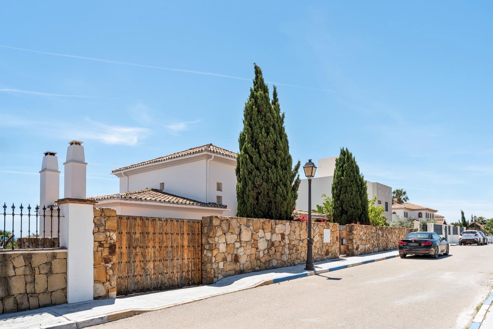 4 bedroom Villa for sale in Manilva with pool - € 1,499,000 (Ref: 9868455)
