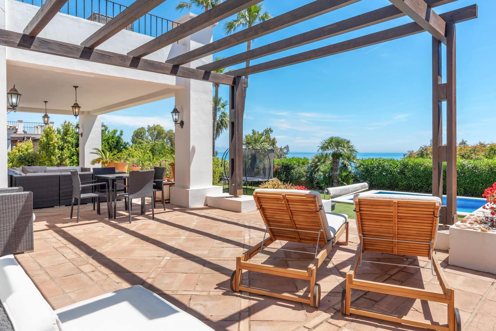 4 bedroom Villa for sale in Manilva with pool - € 1,499,000 (Ref: 9868455)