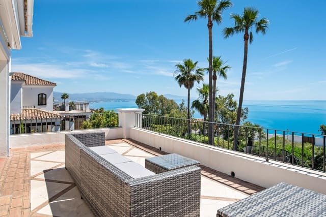 Chalet de 4 habitaciones en Manilva Pueblo, Manilva en venta con piscina - 1.499.000 € (Ref: 9868455)