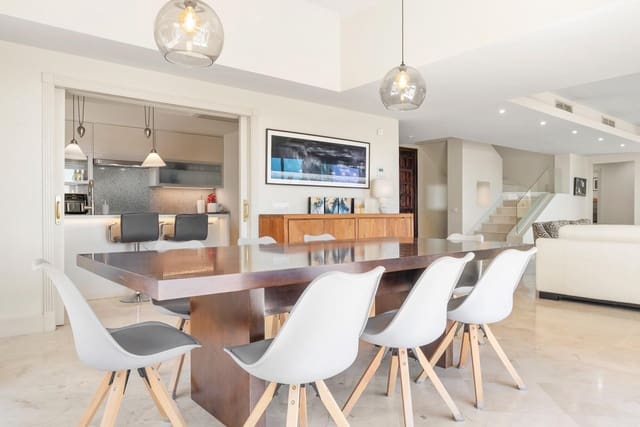 4 slaapkamer Villa te koop in Chullera, Manilva met zwembad - € 1.499.000 (Ref: 9868455)