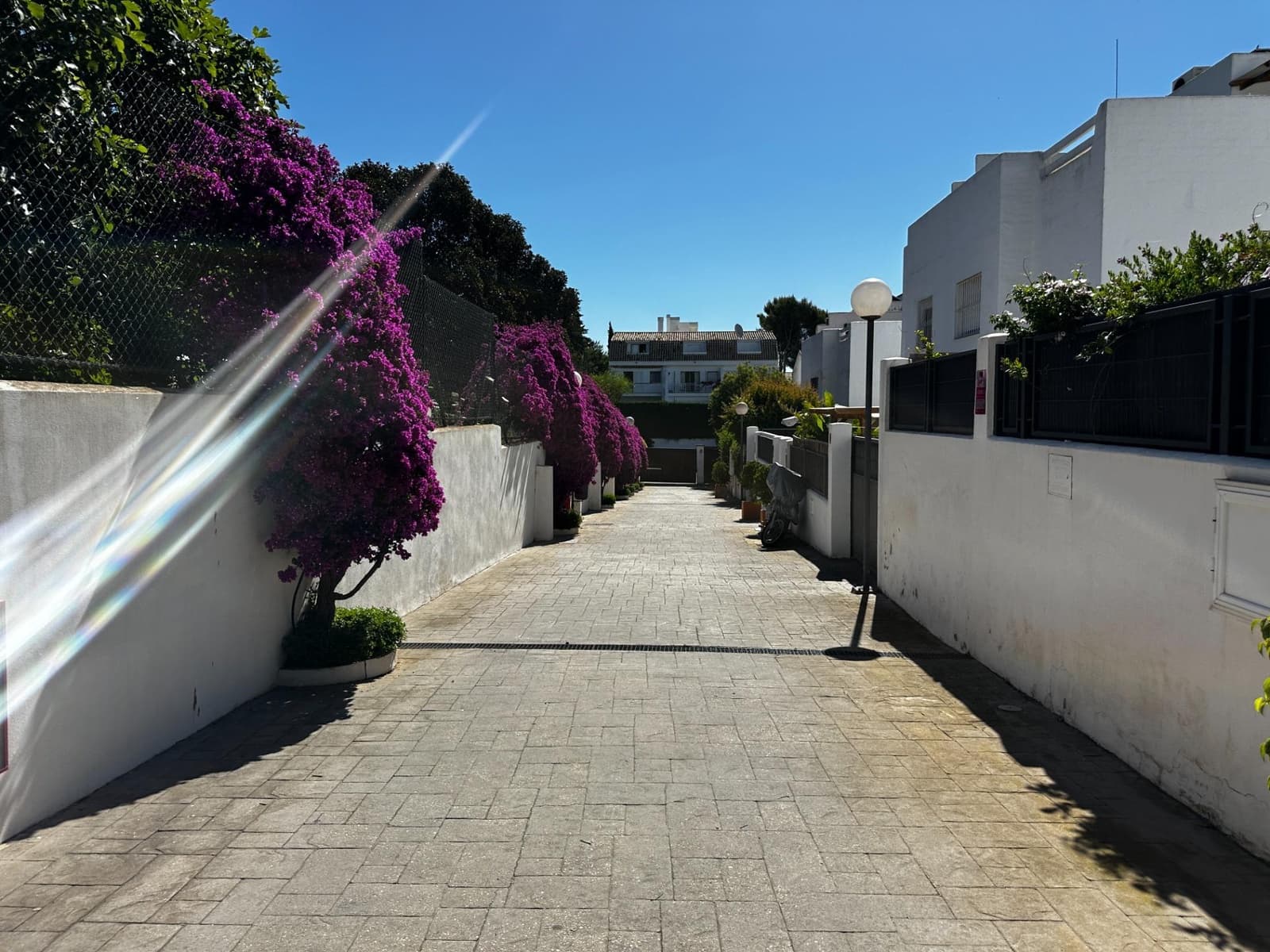 3 slaapkamer Halfvrijstaande villa te koop in Marbella met zwembad garage - € 789.000 (Ref: 9868456)
