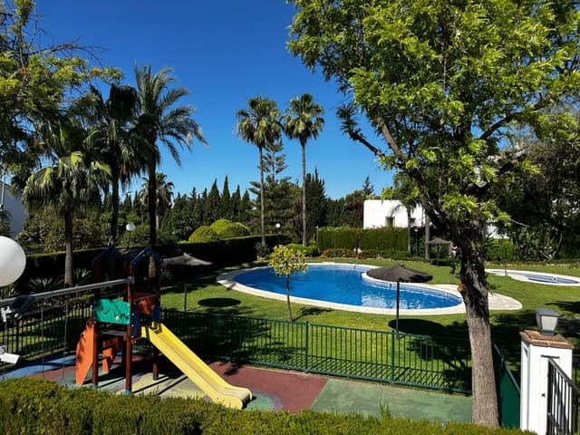 3 soverom Hus til salgs i Casco Antiguo, Marbella med svømmebasseng garasje - € 789 000 (Ref: 9868456)