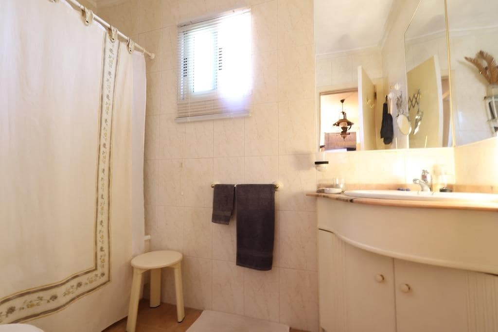 3 chambre Villa/Maison à vendre à Torrevieja avec piscine garage - 264 900 € (Ref: 9868459)