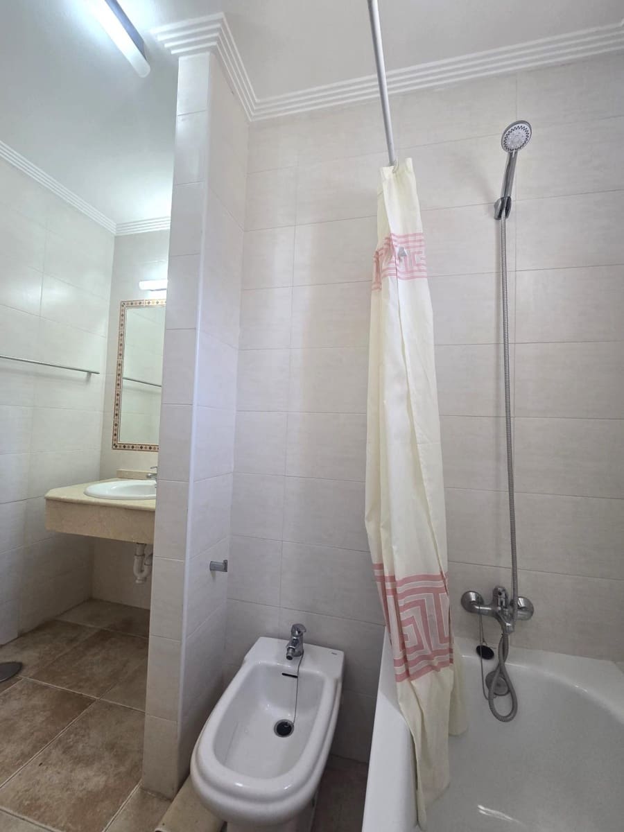 3 soverom Penthouse til salgs i Torrevieja med svømmebasseng - € 295 000 (Ref: 9869960)