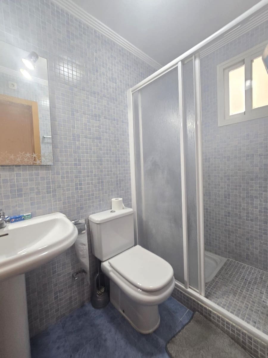 3 soverom Penthouse til salgs i Torrevieja med svømmebasseng - € 295 000 (Ref: 9869960)