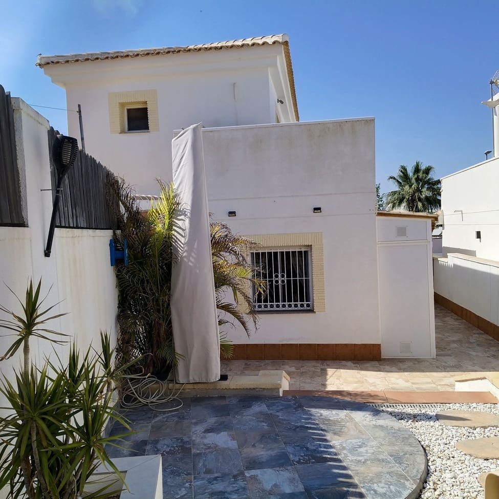 3 bedroom Villa for sale in Sucina with garage - € 225,000 (Ref: 9873156)