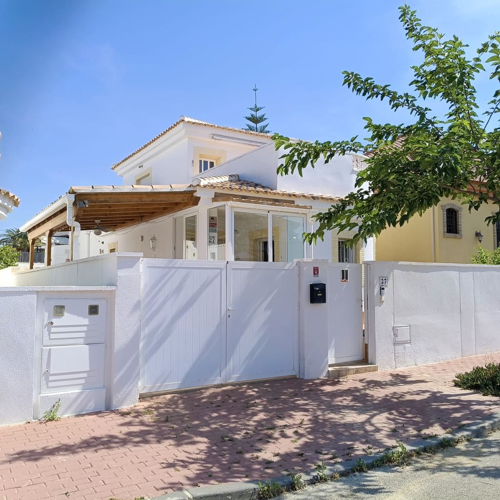 3 bedroom Villa for sale in Sucina with garage - € 225,000 (Ref: 9873156)