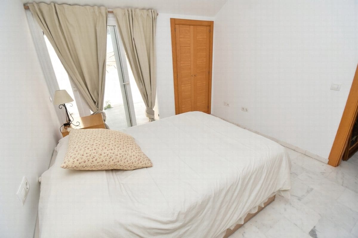 3 soveværelse Lejlighed til salg i Fuengirola med swimmingpool - € 635.500 (Ref: 9875940)