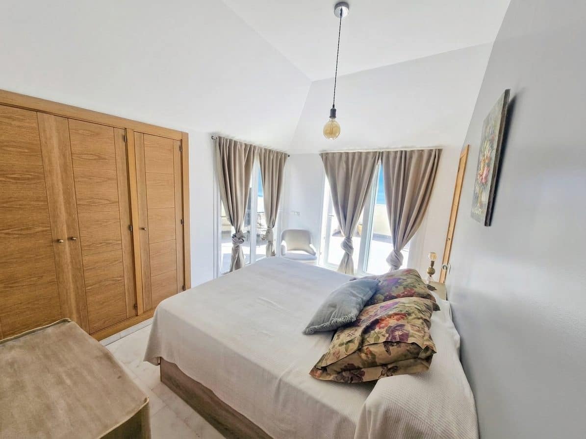 3 soveværelse Lejlighed til salg i Fuengirola med swimmingpool - € 635.500 (Ref: 9875940)