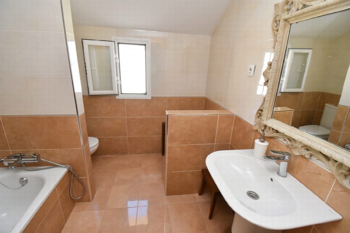 3 soveværelse Lejlighed til salg i Fuengirola med swimmingpool - € 635.500 (Ref: 9875940)