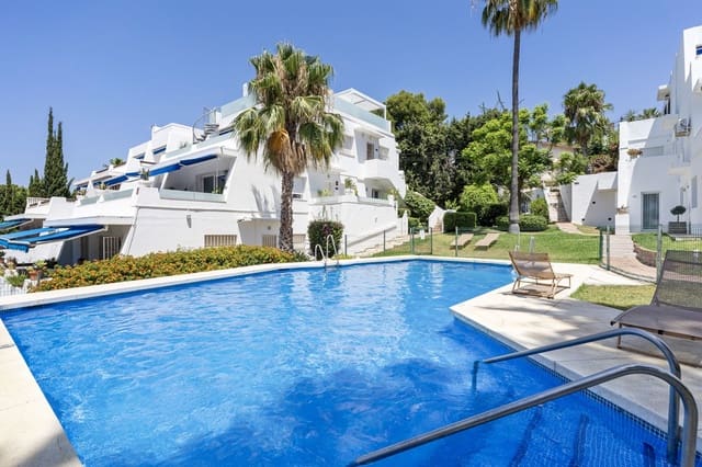 3 sypialnia Apartament na sprzedaż w Aloha Golf, Marbella z basenem - 630 000 € (Ref: 9875943)