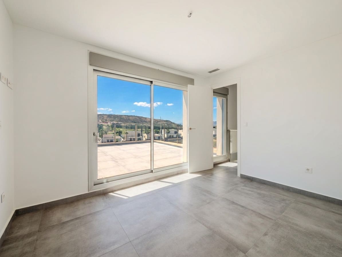 4 Zimmer Villa zu verkaufen in Algorfa mit Pool - 669.000 € (Ref: 9875945)