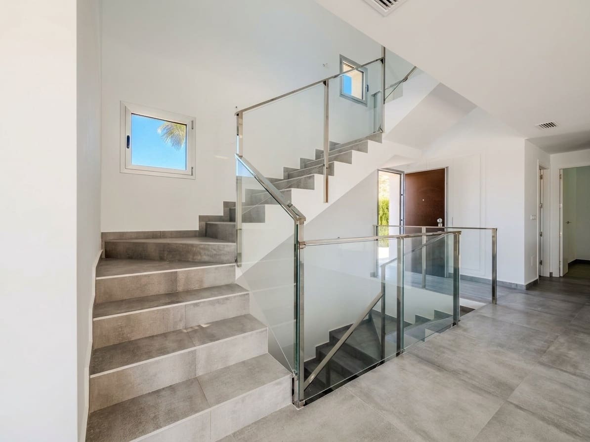4 Zimmer Villa zu verkaufen in Algorfa mit Pool - 669.000 € (Ref: 9875945)