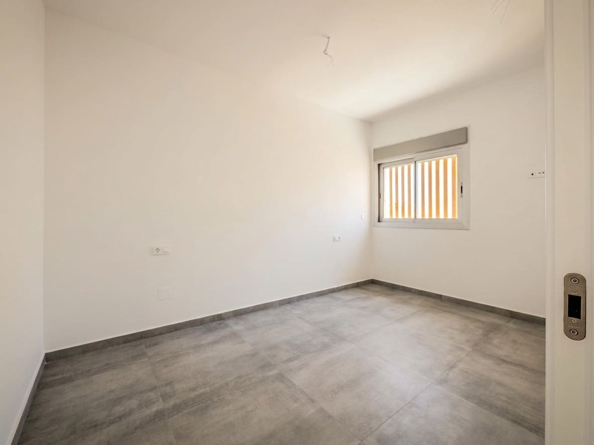 4 Zimmer Villa zu verkaufen in Algorfa mit Pool - 669.000 € (Ref: 9875945)