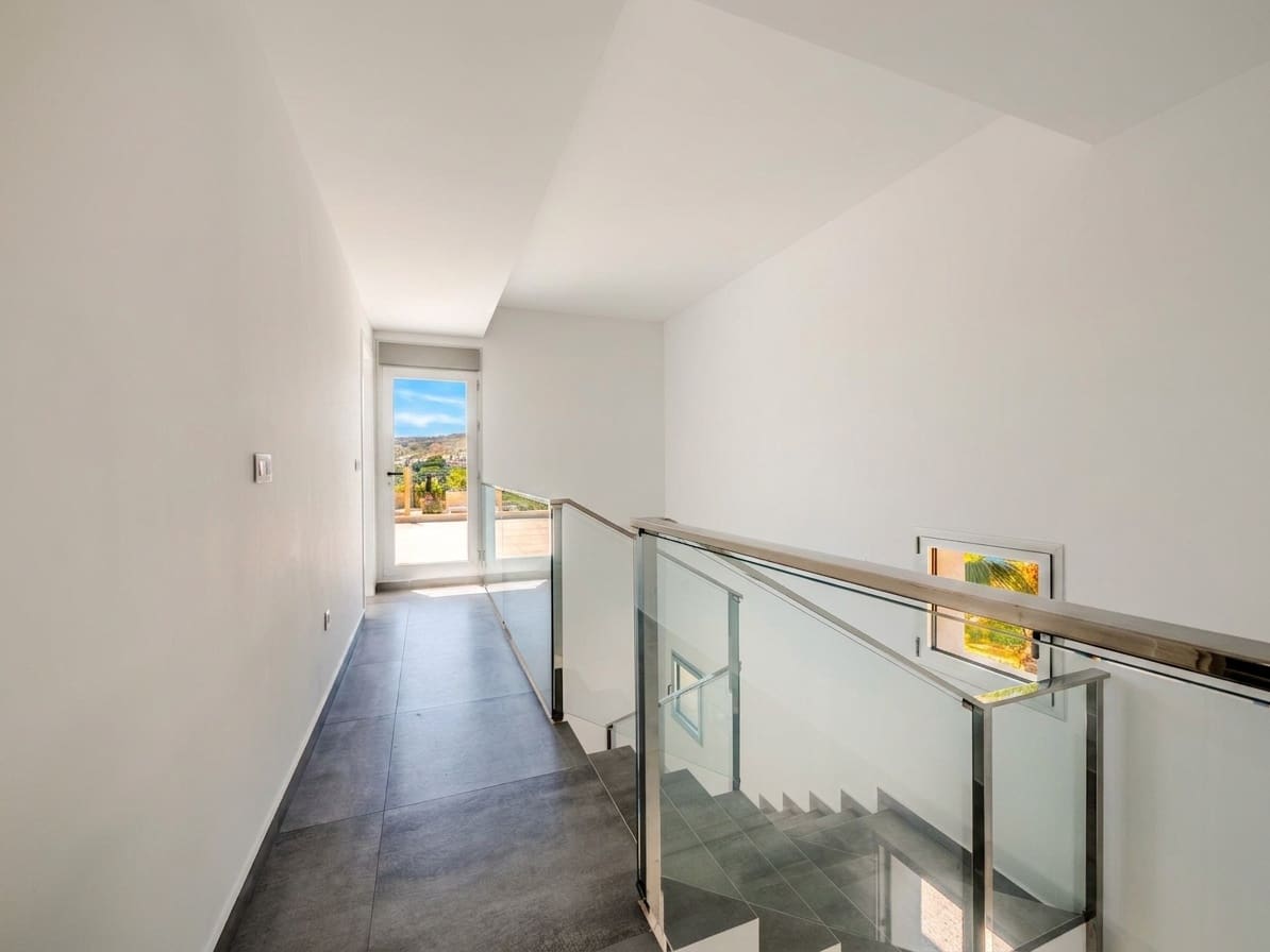 4 Zimmer Villa zu verkaufen in Algorfa mit Pool - 669.000 € (Ref: 9875945)