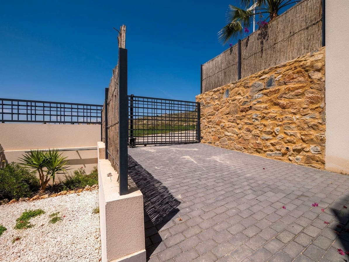 4 Zimmer Villa zu verkaufen in Algorfa mit Pool - 669.000 € (Ref: 9875945)