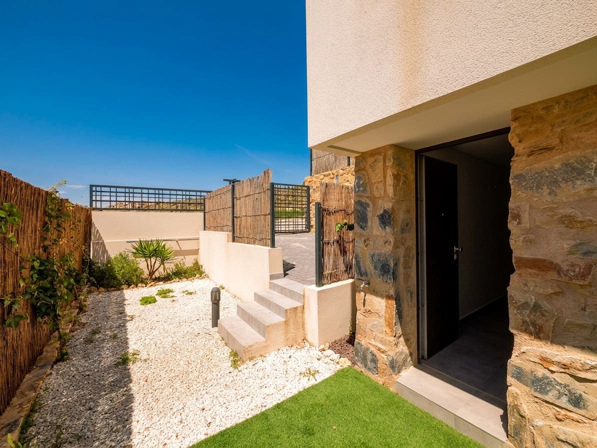 4 Zimmer Villa zu verkaufen in Algorfa mit Pool - 669.000 € (Ref: 9875945)