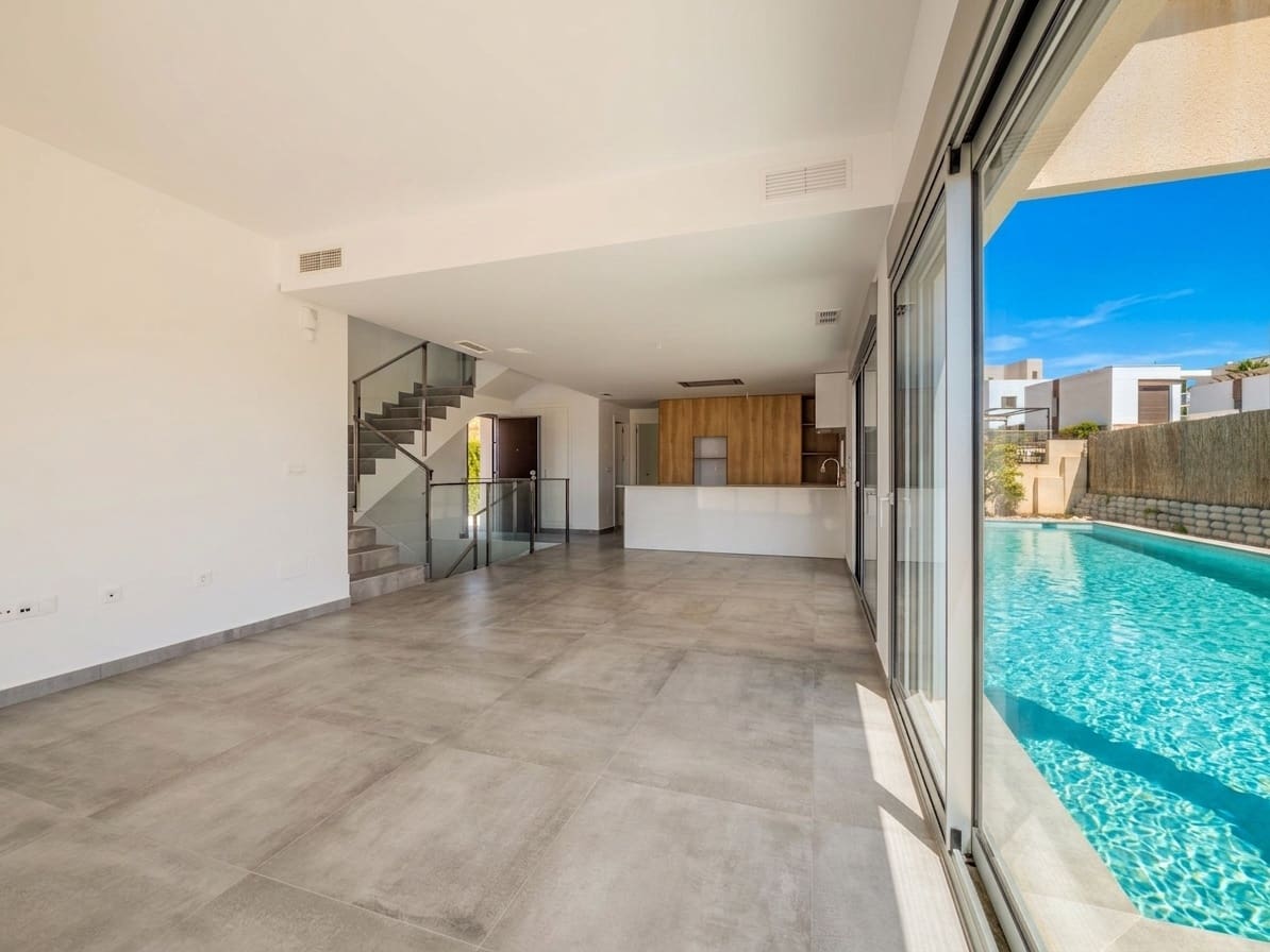 4 Zimmer Villa zu verkaufen in Algorfa mit Pool - 669.000 € (Ref: 9875945)