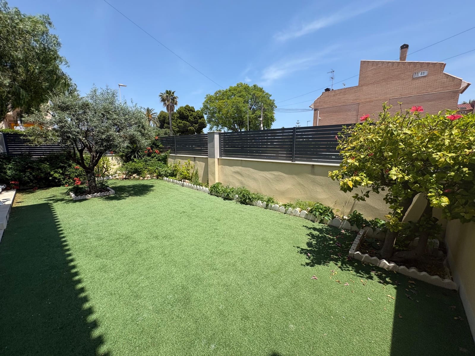 4 bedroom Apartment for sale in Los Narejos with garage - € 380,000 (Ref: 9875949)