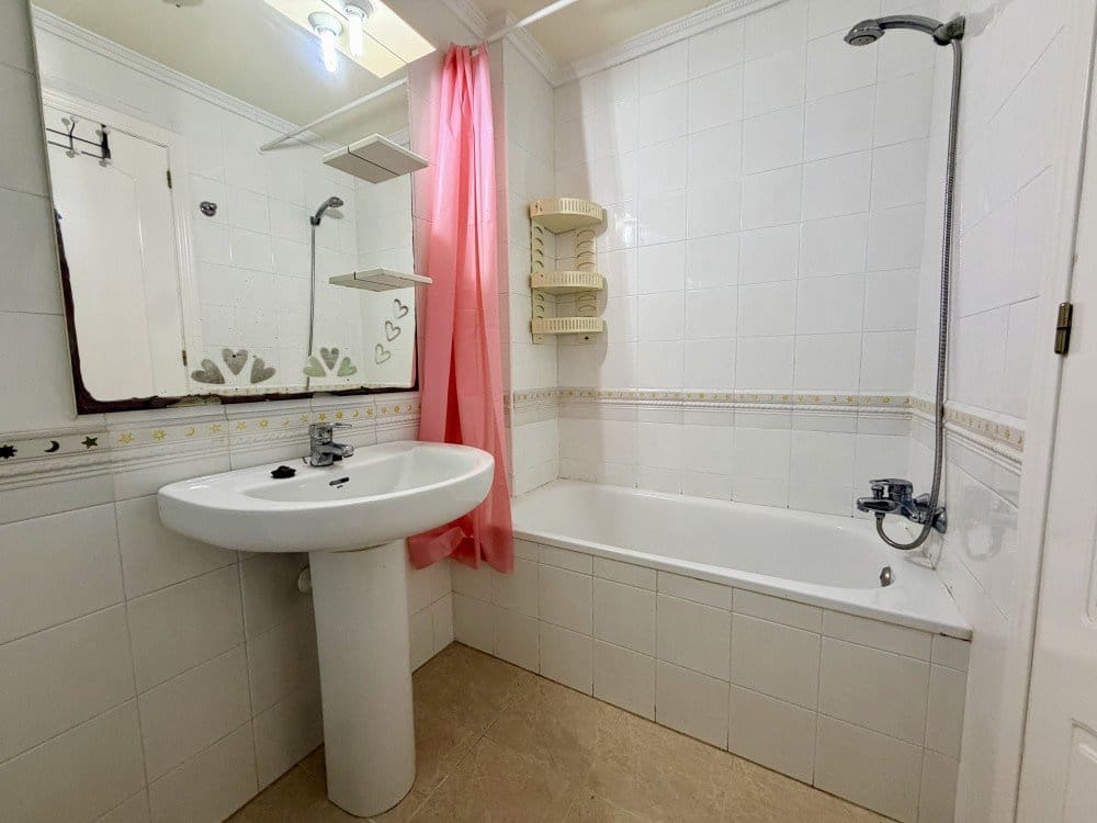 2 bedroom Townhouse for sale in Torrevieja with pool garage - € 157,500 (Ref: 9875953)