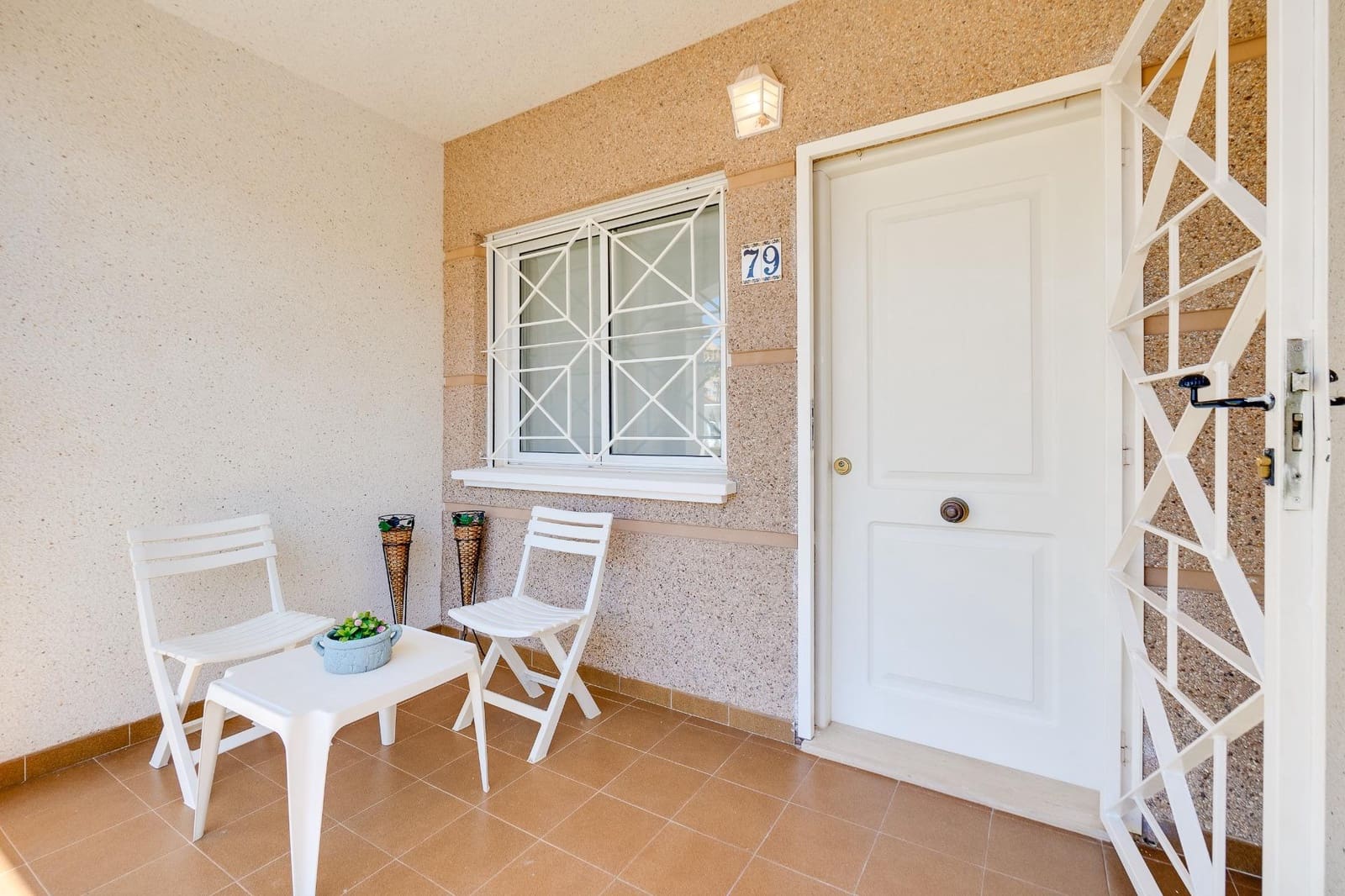 2 sypialnia Bungalow na sprzedaż w Torrevieja z basenem - 179 900 € (Ref: 9875959)