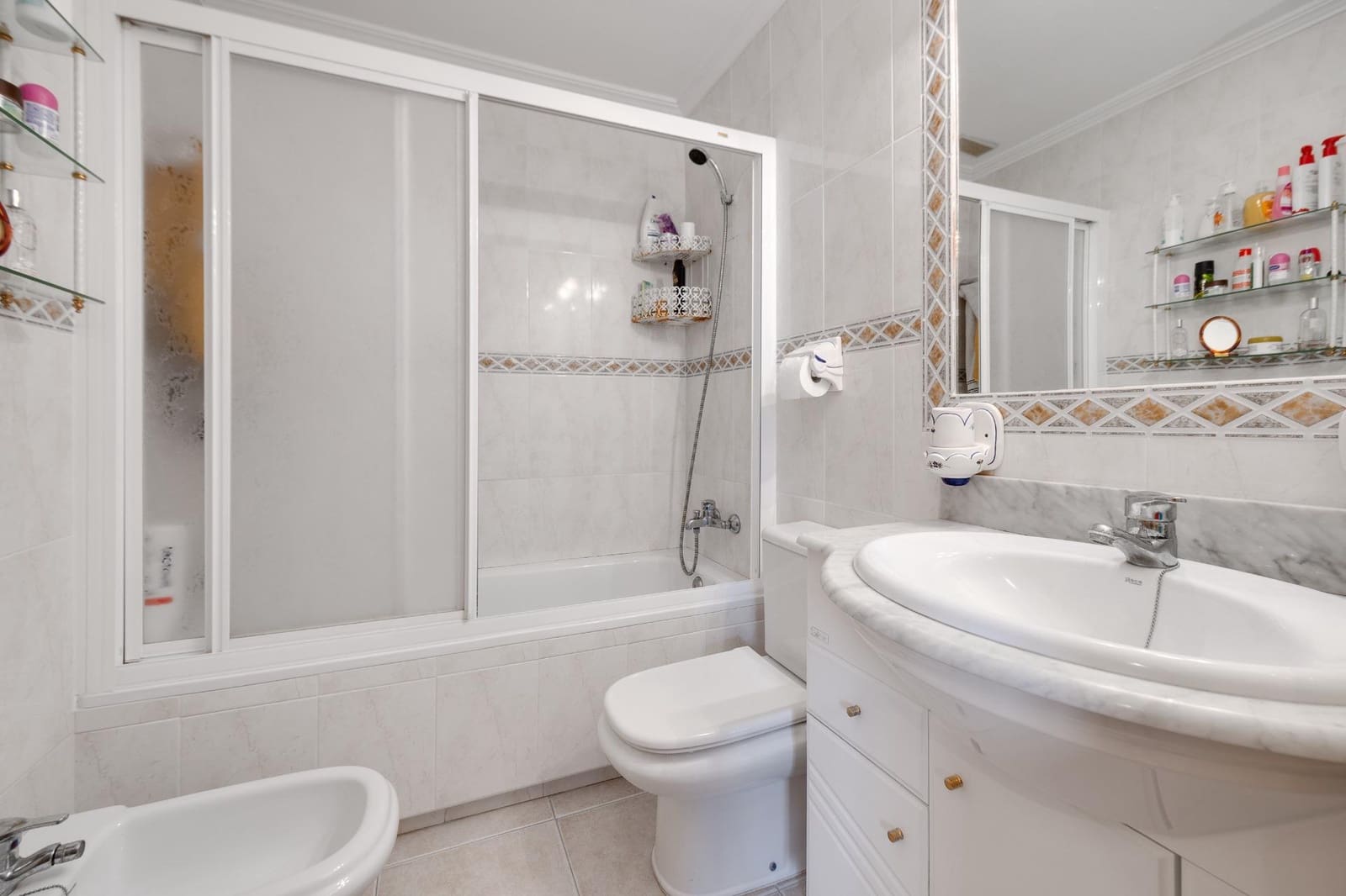 3 camera da letto Casa in vendita in Torrevieja con piscina - 215.000 € (Rif: 9875960)