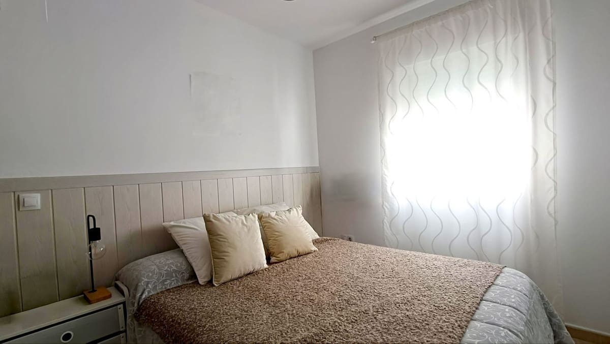 2 bedroom Apartment for sale in San Luis de Sabinillas with pool - € 255,000 (Ref: 9878239)