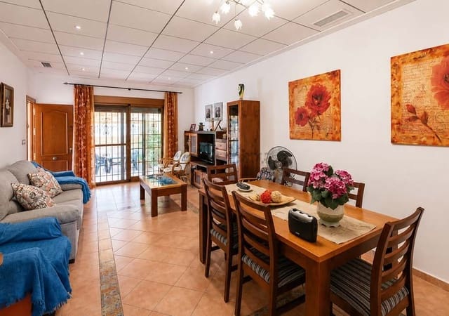 3 soverom Kjedet enebolig til salgs i Orihuela med garasje - € 547 000 (Ref: 9878242)