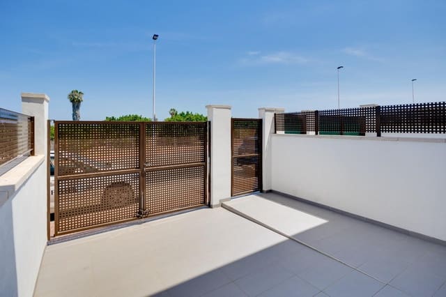 3 soverom Hus til salgs i Los Balcones - Los Altos, Torrevieja med svømmebasseng - € 315 000 (Ref: 9878249)