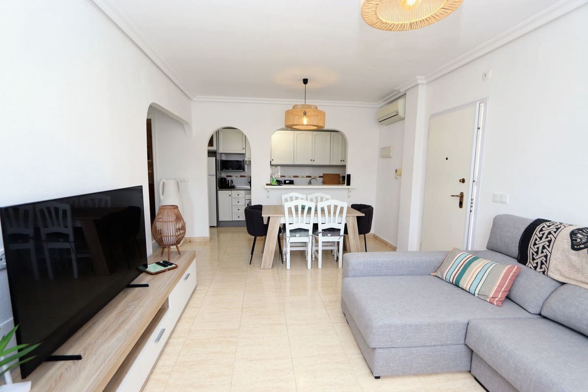 3 slaapkamer Halfvrijstaande villa te koop in Playa Flamenca met zwembad garage - € 310.000 (Ref: 9878250)