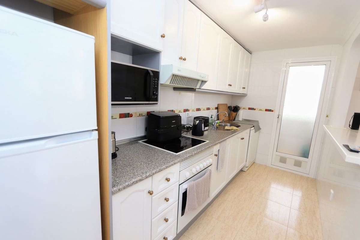 3 slaapkamer Halfvrijstaande villa te koop in Playa Flamenca met zwembad garage - € 310.000 (Ref: 9878250)