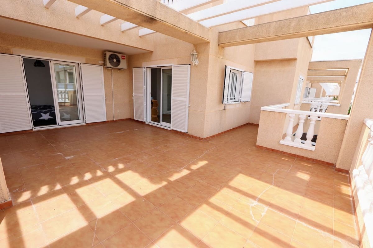 3 slaapkamer Halfvrijstaande villa te koop in Playa Flamenca met zwembad garage - € 310.000 (Ref: 9878250)