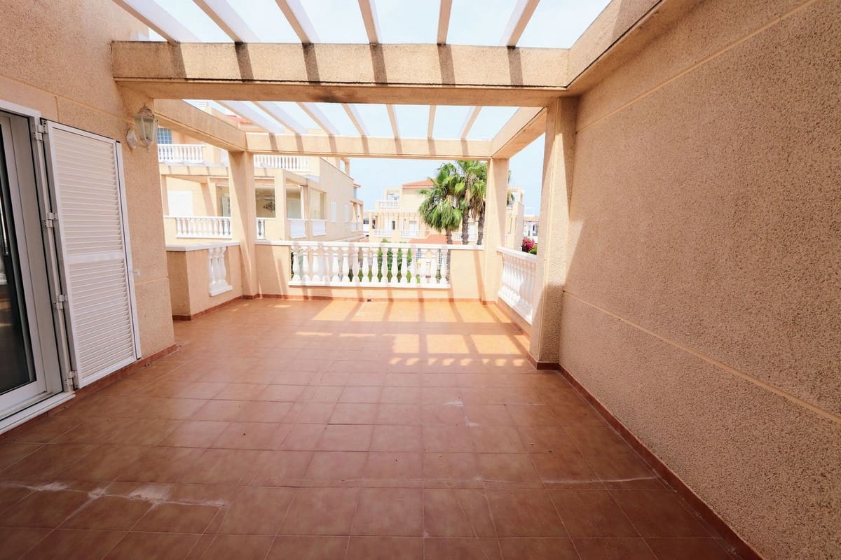3 slaapkamer Halfvrijstaande villa te koop in Playa Flamenca met zwembad garage - € 310.000 (Ref: 9878250)