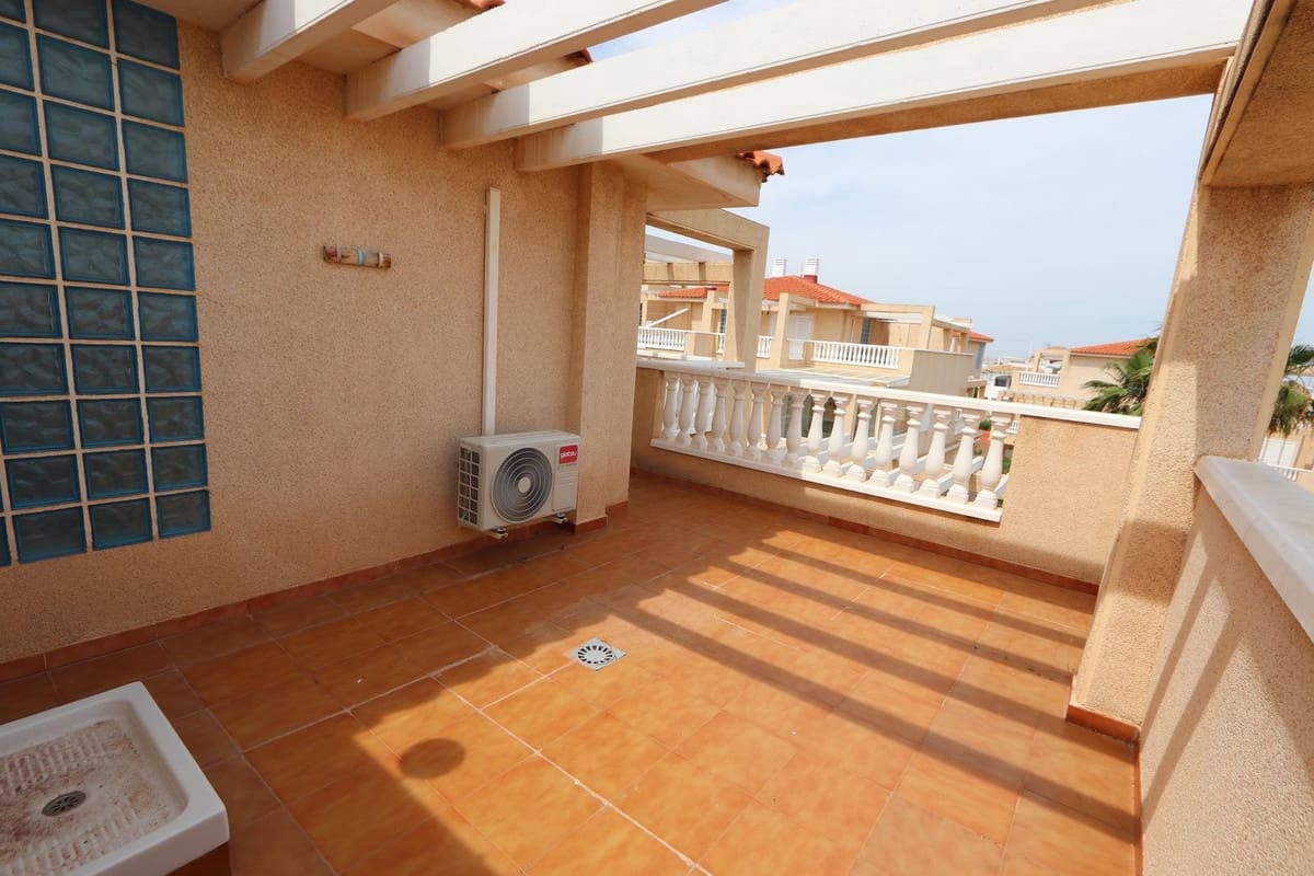 3 slaapkamer Halfvrijstaande villa te koop in Playa Flamenca met zwembad garage - € 310.000 (Ref: 9878250)
