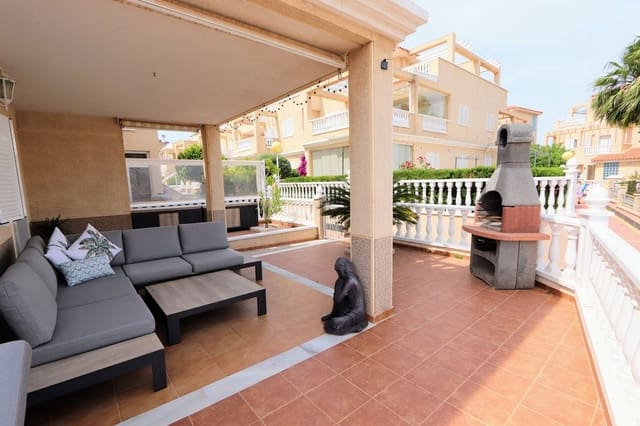 3 Zimmer Doppelhaus zu verkaufen in Playa Flamenca, Orihuela mit Pool Garage - 299.500 € (Ref: 9878250)