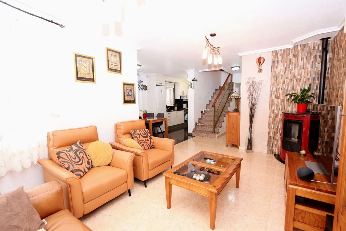 3 Zimmer Villa zu verkaufen in Sucina mit Garage - 275.000 € (Ref: 9878251)