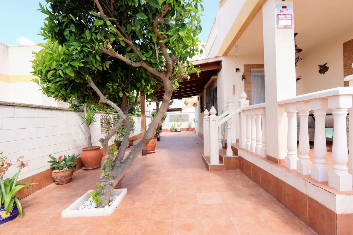 3 Zimmer Villa zu verkaufen in Sucina mit Garage - 275.000 € (Ref: 9878251)