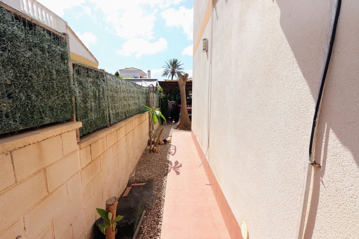 3 Zimmer Villa zu verkaufen in Sucina mit Garage - 275.000 € (Ref: 9878251)